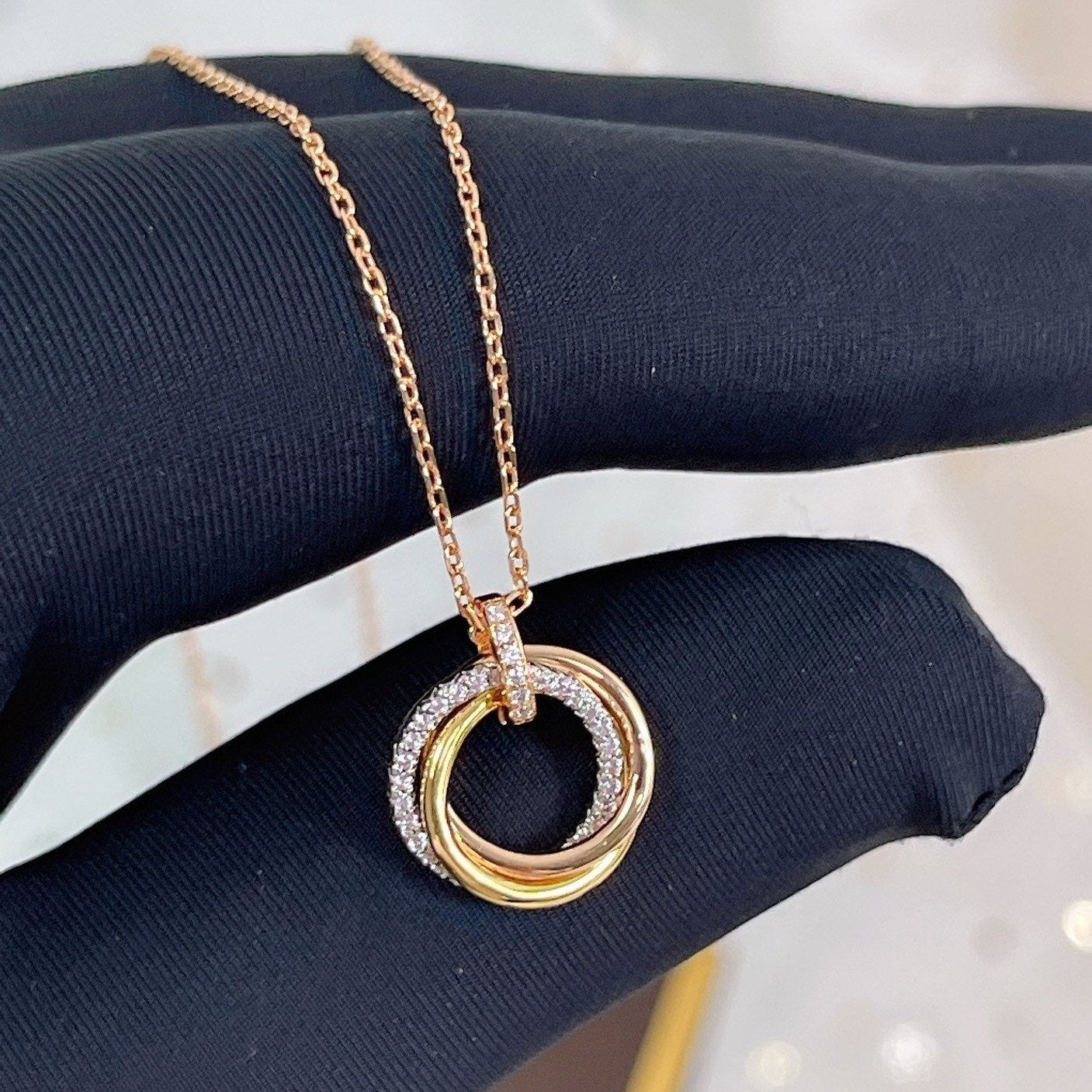 [⭐JeweliWhal]TRINITY NECKLACE SILVER GOLD PINK GOLD DIAMONDS