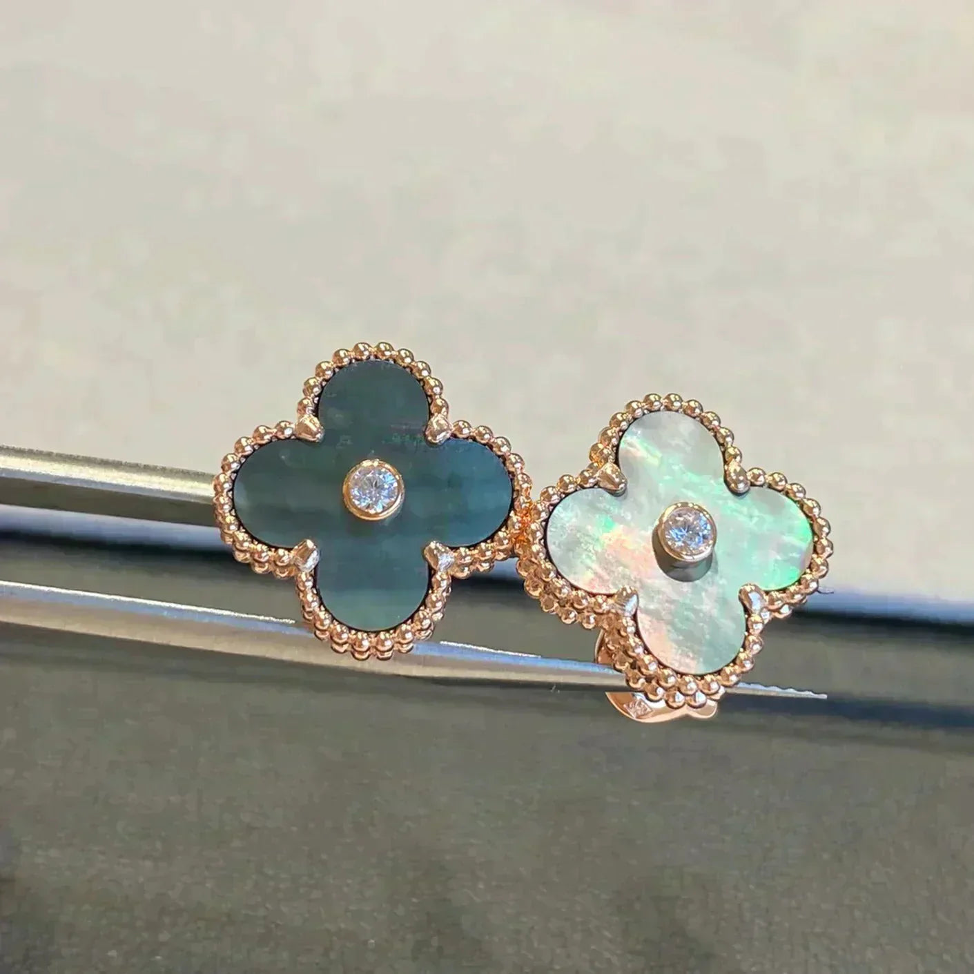 [⭐JeweliWhal]CLOVER MEDIUM 1 MOTIFS GRAY MOP  DIAMOND EARRINGS