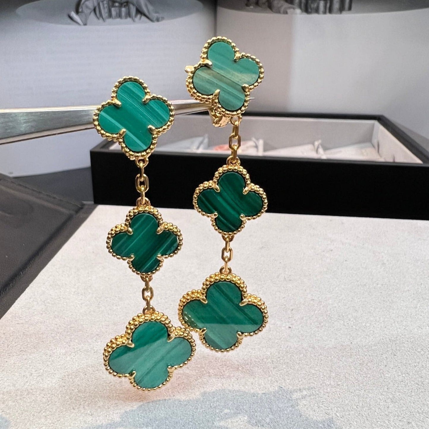 [⭐JeweliWhal]CLOVER MALACHITE 3 MOTIFS GOLD