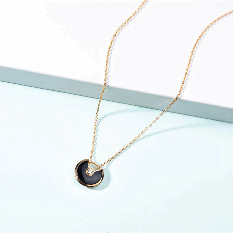 [⭐JeweliWhal]AMULETTE GOLD CARNELIAN ONYX NECKLACE