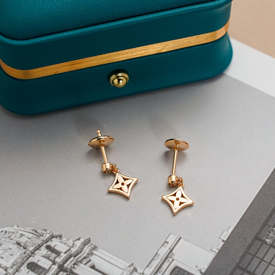 [⭐JeweliWhal]STAR EARRINGS GOLD