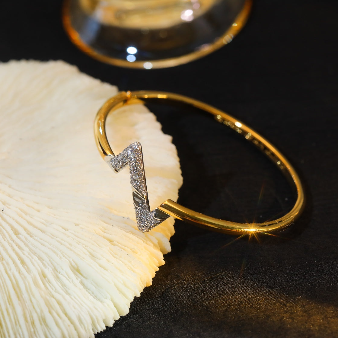 [⭐JeweliWhal]VOLTE UPSITE DOWN GOLD DIAMOND BRACELET