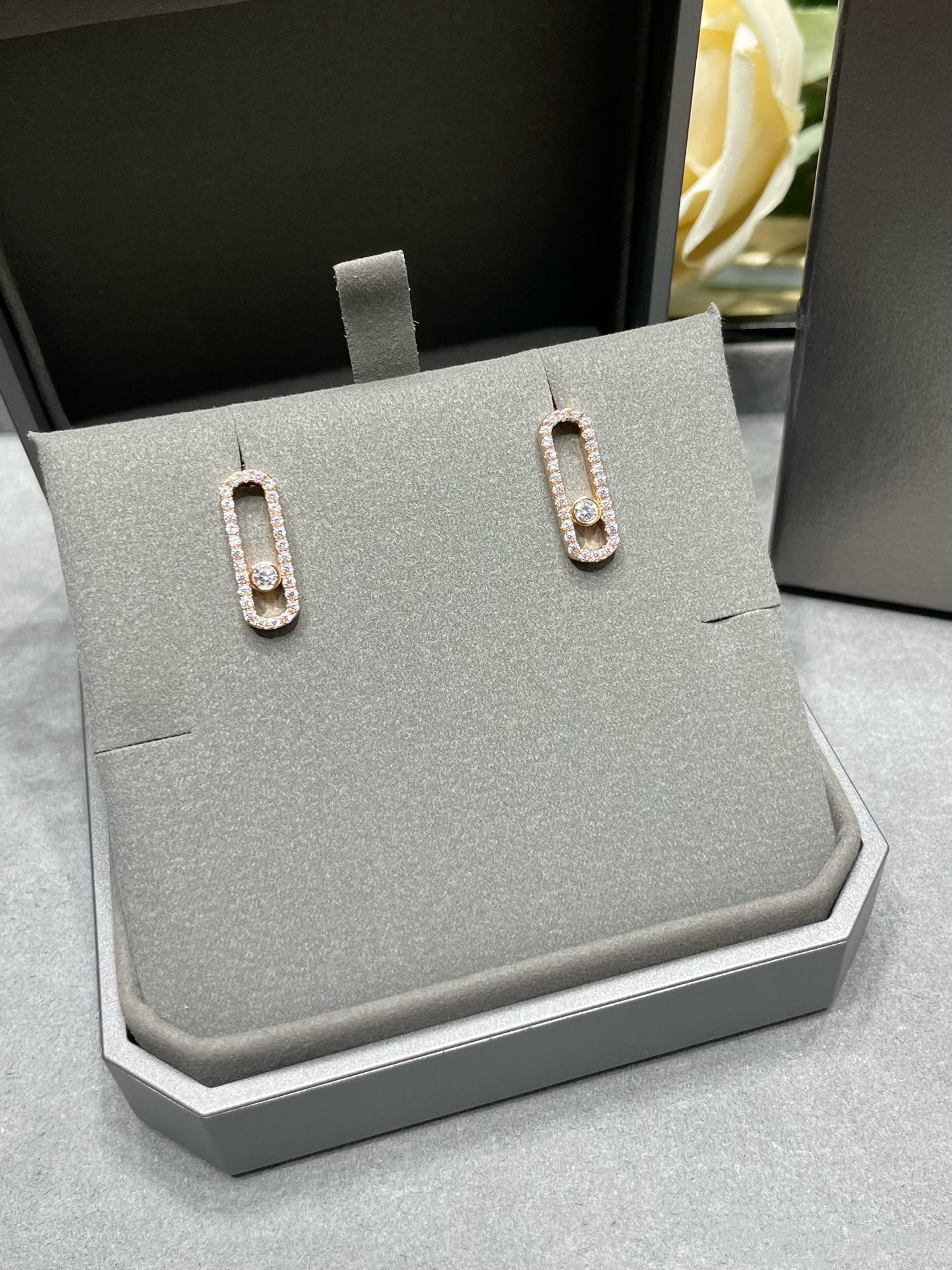 [⭐JeweliWhal]MOVE UNO STUD DIAMOND PAVED EARRINGS