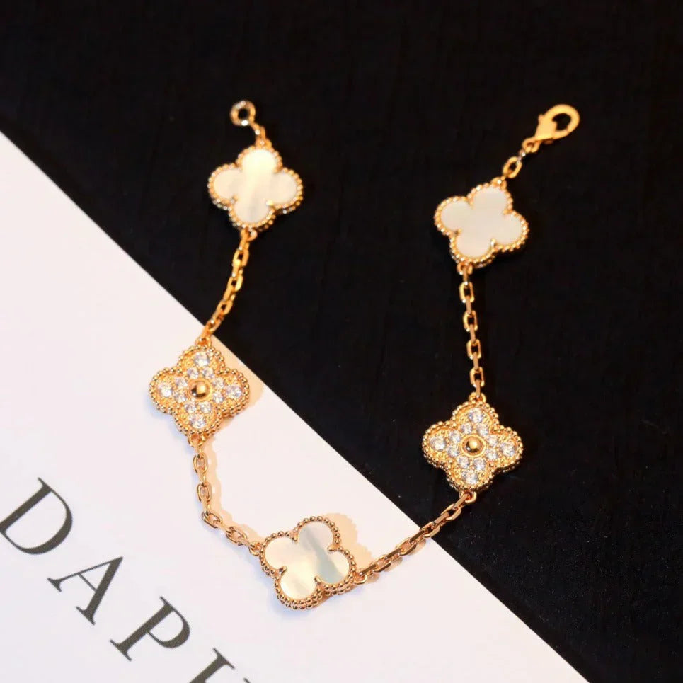 [⭐JeweliWhal]CLOVER WHITE PEARL MOP 5 MOTIF BRACELET COLLECTION