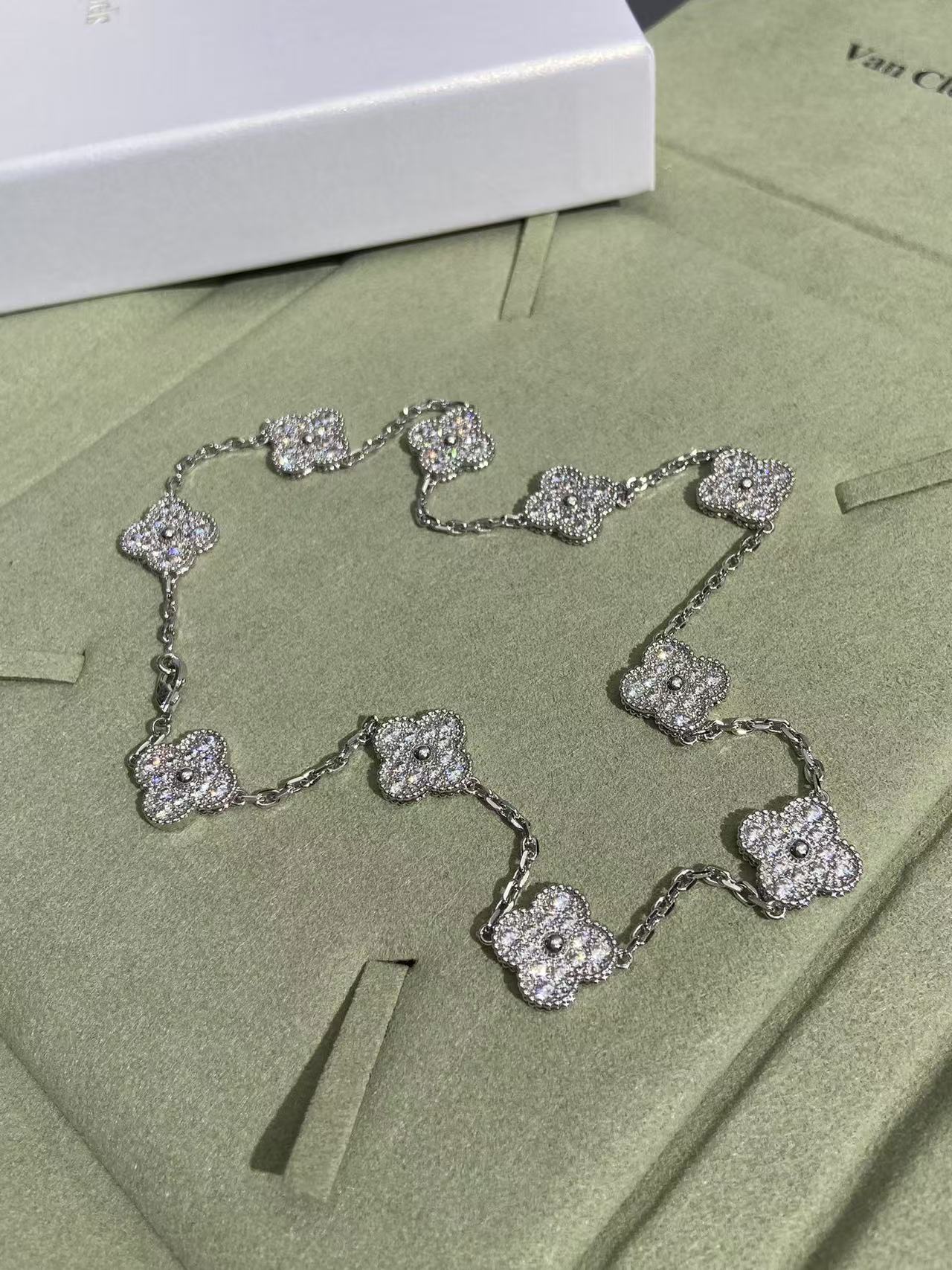 [⭐JeweliWhal]CLOVER 10 MOTIFS  FULL DIAMOND NECKLACE