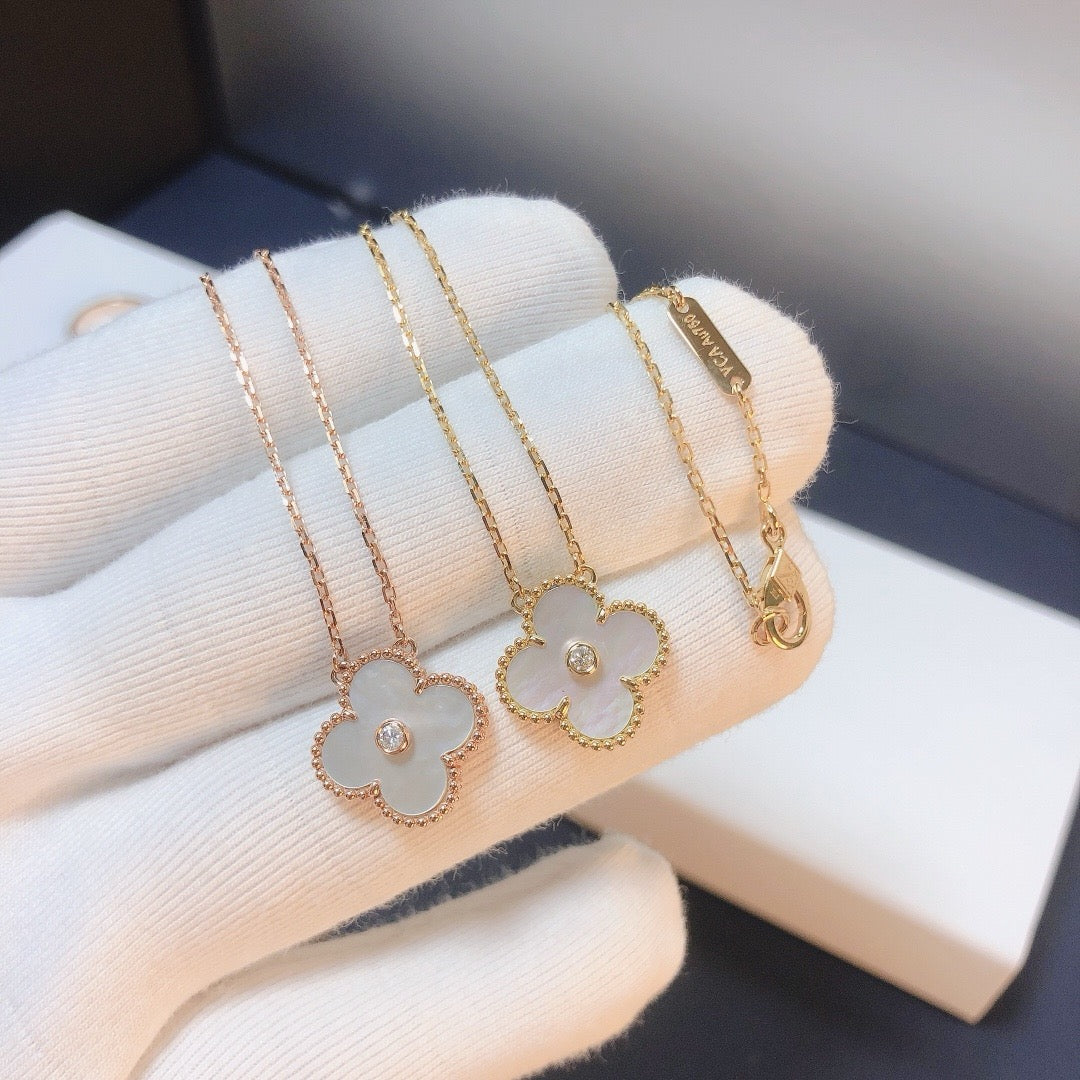 [⭐JeweliWhal]CLOVER 15MM DIAMOND WHITE FRITILLARIA NECKLACE