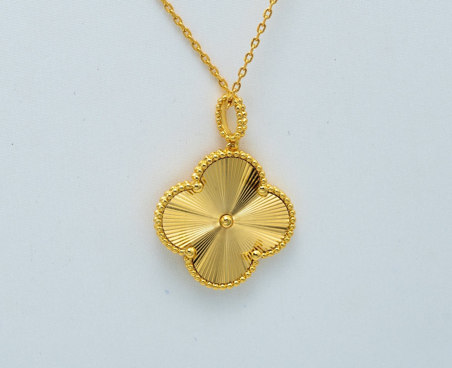 [⭐JeweliWhal]CLOVER 25MM PEDANT NECKLACE GOLD
