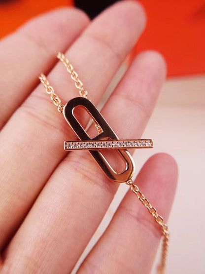 [⭐JeweliWhal]HM FIRE PIG NOSE NECKLACE TRENDY STREET