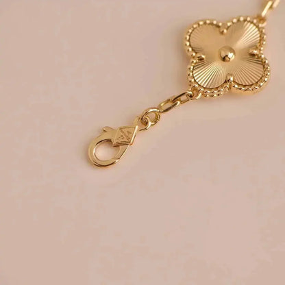 [⭐JeweliWhal] CLOVER 5 MOTIF LASER BRACELET COLLECTION